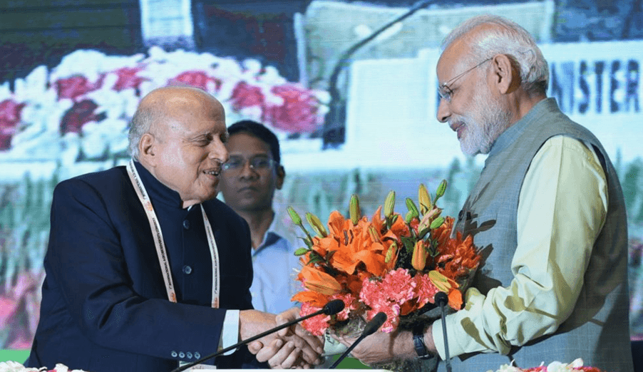 Indian scientist M S Swaminathan (Left) and Prime Minister Narendra Modi (right)