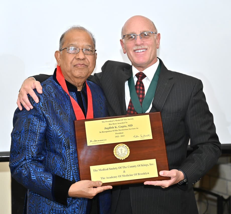 Dr Jagdish Gupta honored at the 174th president's dinner