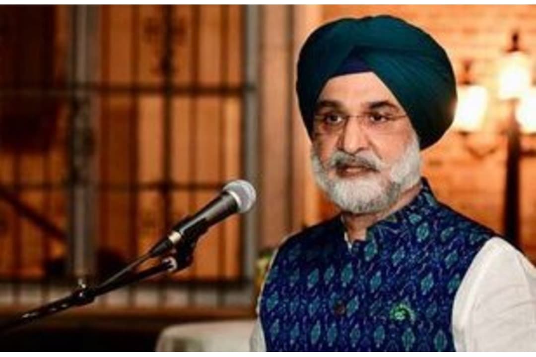 Former US Ambassador Taranjit Sandhu joins BJP, eyes Amritsar seat