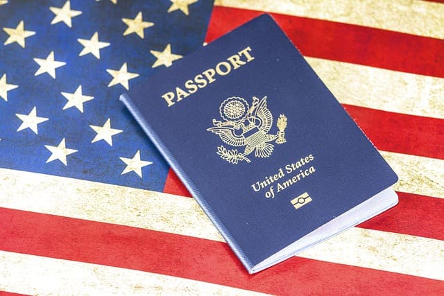 USCIS ਔਨਲਾਈਨ ਖਾਤੇ ਹੁਣ ਫਾਰਮ I-129 ਤੱਕ ਪਹੁੰਚ ਪ੍ਰਦਾਨ ਕਰਦੇ ਹਨ, ਜੋ H-1B ਪ੍ਰੋਗਰਾਮ ਦੇ ਤਹਿਤ ਗੈਰ-ਪ੍ਰਵਾਸੀ ਕਾਮਿਆਂ ਦੀ ਪਟੀਸ਼ਨ ਲਈ ਵਰਤਿਆ ਜਾਂਦਾ ਹੈ।
