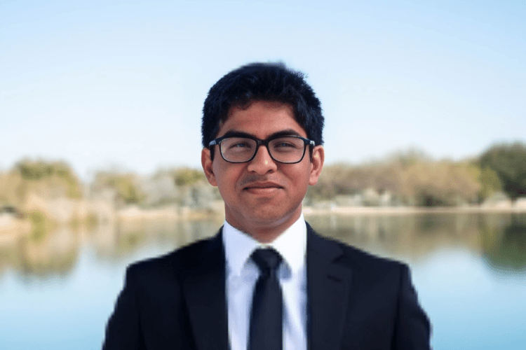 Yash Raka named outstanding graduate by The Honors college 