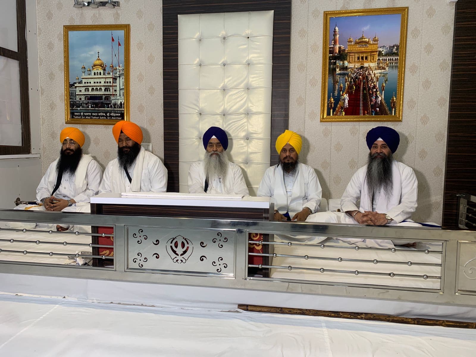 ਅਕਾਲ ਤਖ਼ਤ ਸਾਹਿਬ ਉੱਤੇ ਇਕੱਤਰਤਾ ਦੌਰਾਨ ਪੰਜ ਸਿੰਘ