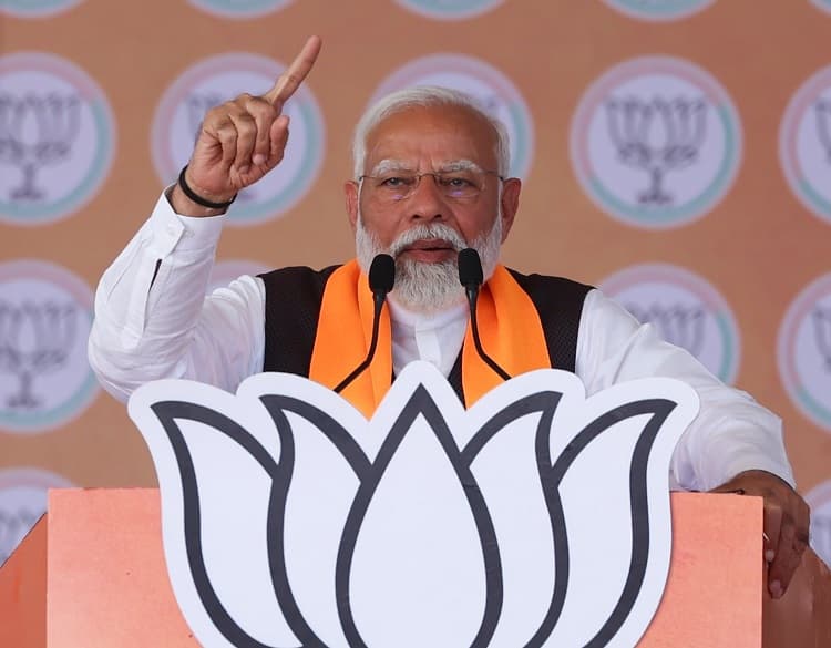 ગુજરાતમાં ચૂંટણી પ્રચાર દરમ્યાન વડાપ્રધાન