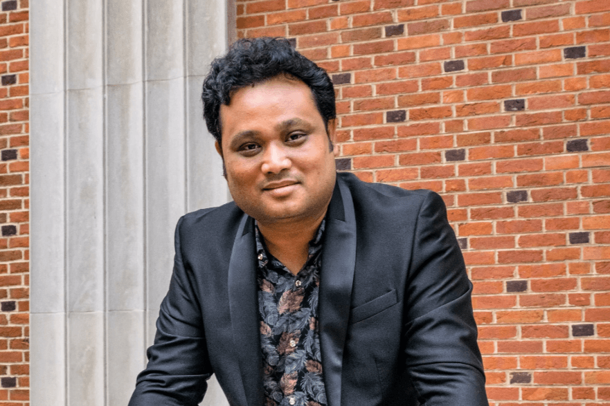 कार्ल एंड लिली फोर्जिमर फाउंडेशन के फेलो अरुणी कश्यप ने साहित्यिक अनुवाद में महत्वपूर्ण कार्य किया है।