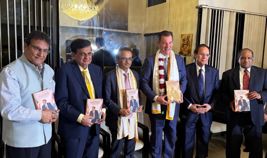 કોકસ ઇન્ડક્શન સમારોહ
