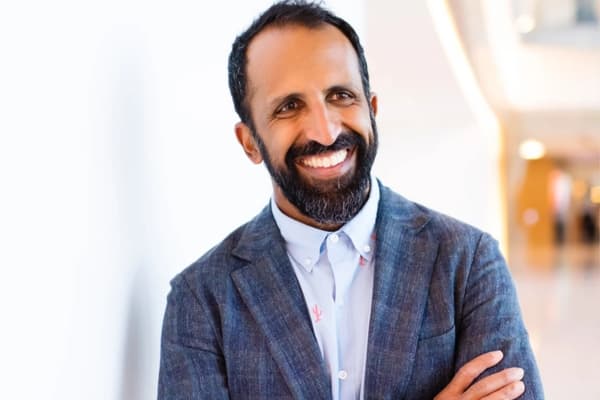 अमेरिकन एयरलाइंस ग्रुप के कार्यकारी उपाध्यक्ष और मुख्य वाणिज्यिक अधिकारी वासु राजा