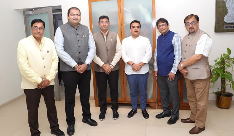 ચેમ્બર ઓફ કોમર્સના પ્રતિનિધિઓની મુલાકાત
