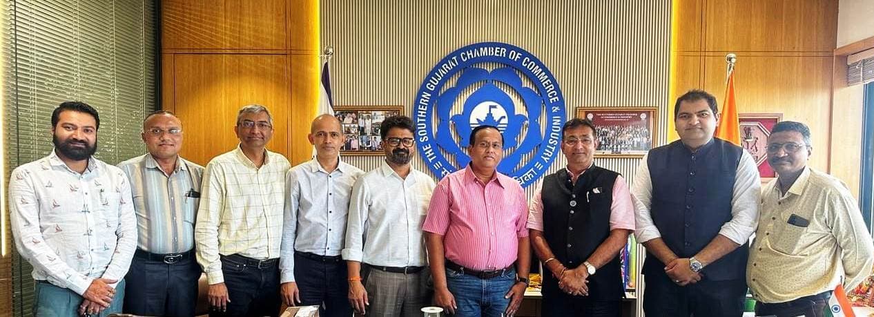 ચેમ્બર ઓફ કોમર્સના પ્રતિનિધિઓ સાથે TiE ડેલિગેટ્સ