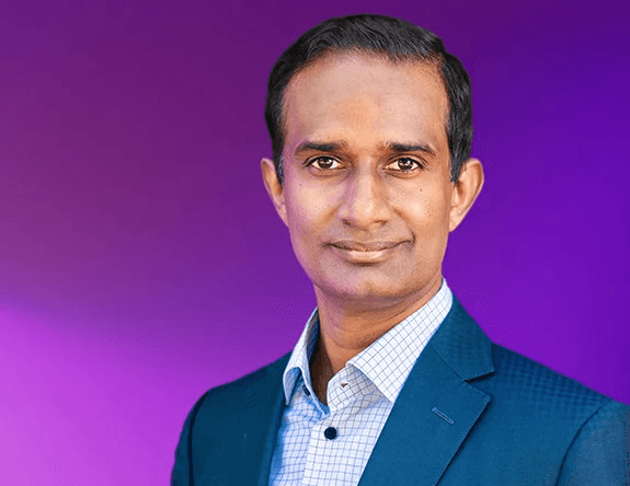 ਕਾਰਤਿਕ ਨਾਰਾਇਣ 2015 ਵਿੱਚ Accenture ਨਾਲ ਜੁੜੇ ਸਨ। 