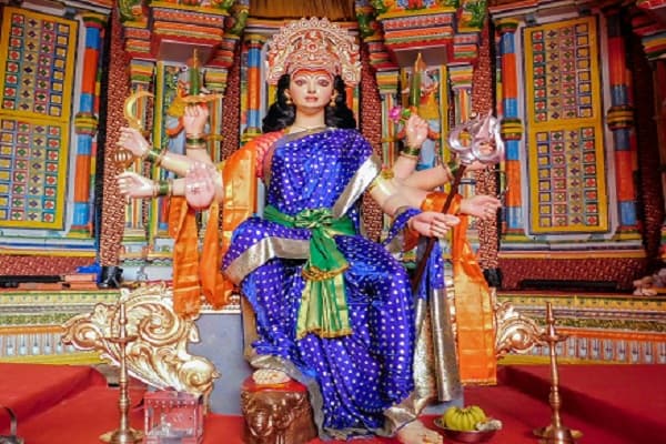 आराध्य देवी दुर्गा।
