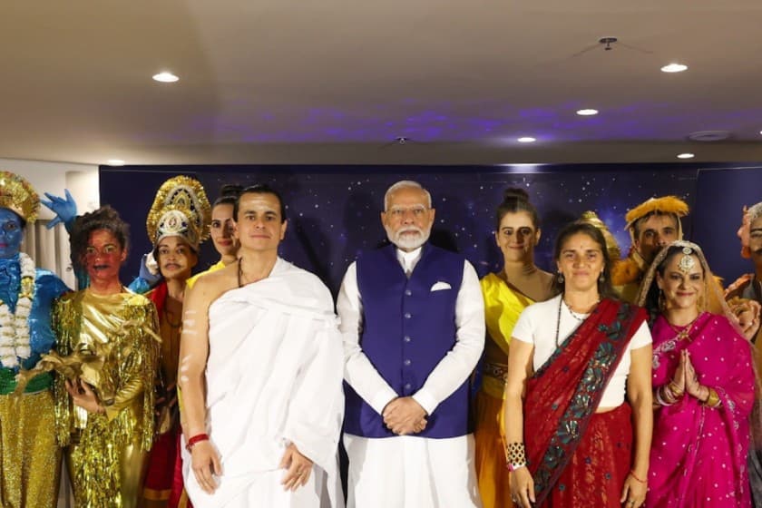 PM Modi with Jonas Masetti and team in Rio de Janeiro