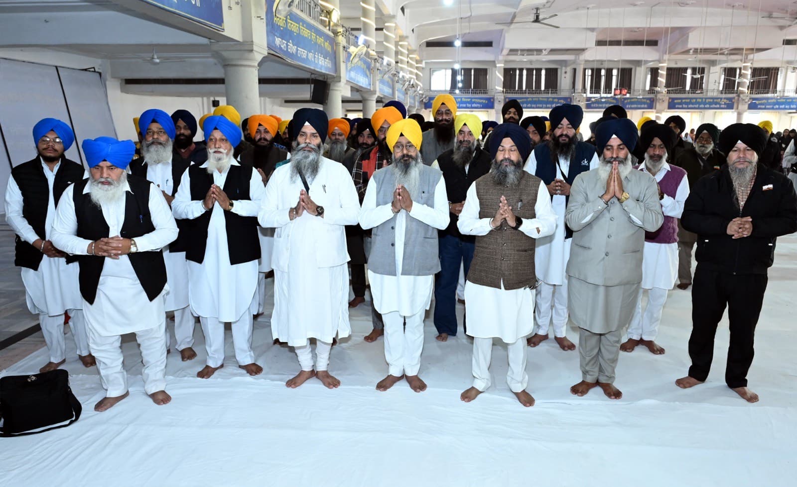 ਸਮਾਗਮਾਂ ਮੌਕੇ ਸ੍ਰੀ ਦਰਬਾਰ ਸਾਹਿਬ ਦੇ ਮੈਨੇਜਰ ਸ. ਭਗਵੰਤ ਸਿੰਘ ਧੰਗੇੜਾ, ਮੈਨੇਜਰ ਸ. ਸਤਨਾਮ ਸਿੰਘ ਰਿਆੜ ਸਮੇਤ ਸੰਗਤਾਂ ਹਾਜ਼ਰ ਸਨ