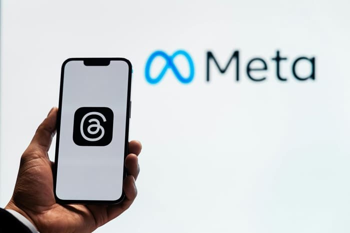 Meta logo.