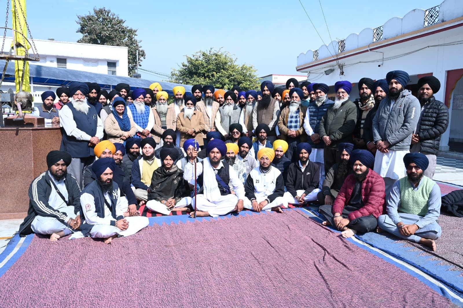 ਗੁ. ਸ੍ਰੀ ਗਰਨਾ ਸਾਹਿਬ ਬੋਦਲ ਹੁਸ਼ਿਆਰਪੁਰ ਤੋਂ 100 ਵਲੰਟੀਅਰ ਪ੍ਰਚਾਰਕ ਸਿੰਘਾਂ ਨੂੰ ਜਥਿਆਂ ਦੇ ਰੂਪ ਵਿੱਚ ਪਿੰਡਾਂ ਲਈ ਰਵਾਨਾ ਕੀਤਾ ਗਿਆ