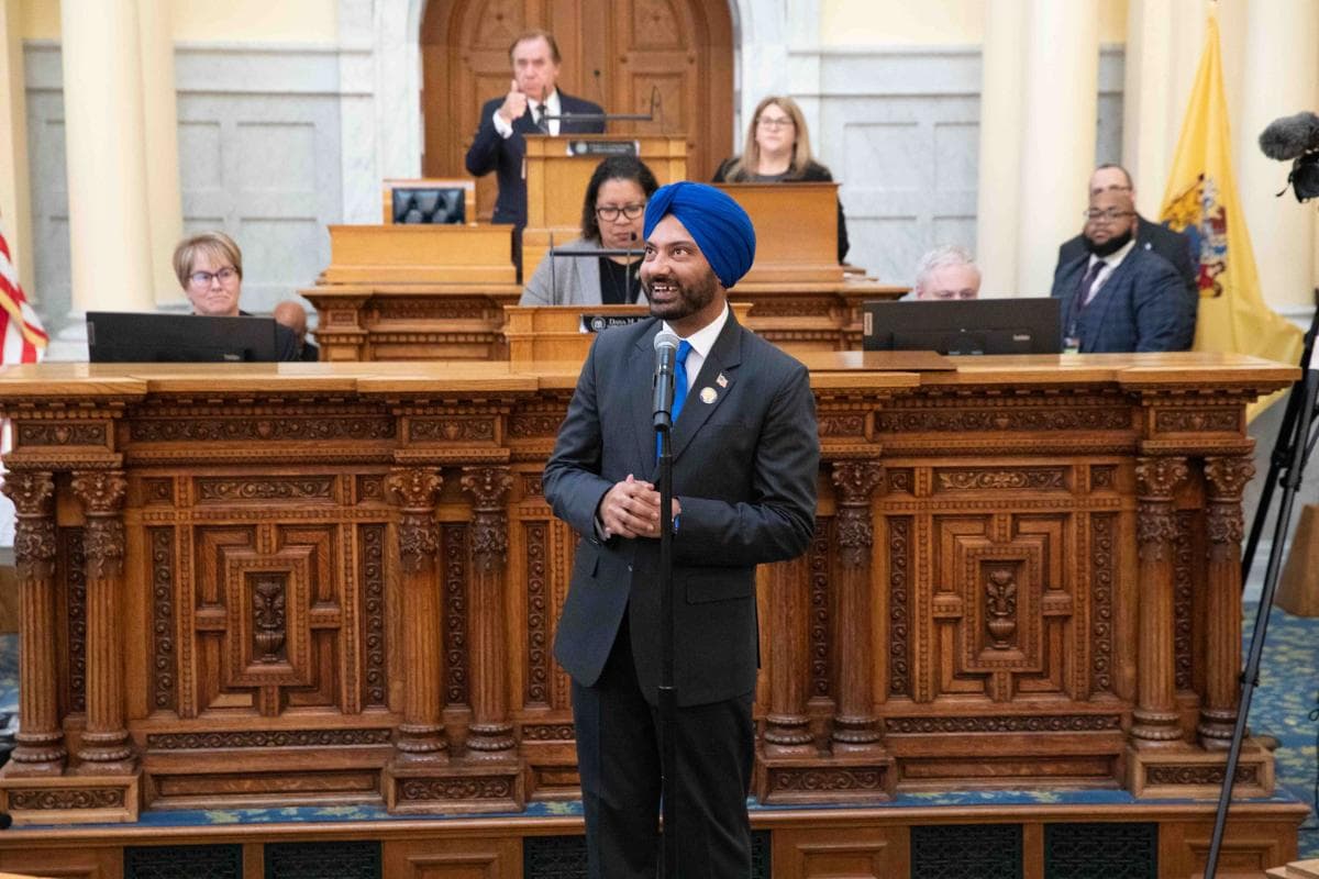 ਸਿੰਘ ਨਿਊ ਜਰਸੀ ਵਿਧਾਨ ਸਭਾ ਵਿੱਚ ਸੇਵਾ ਕਰਨ ਵਾਲੇ ਪਹਿਲੇ ਸਿੱਖ ਬਣ ਗਏ ਹਨ