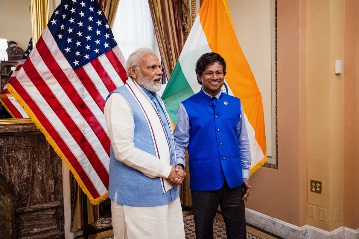 વડાપ્રધાન નરેન્દ્ર મોદી સાથે શ્રી થાનેદાર