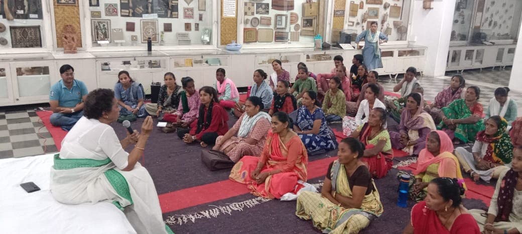 વ્હીલ્સ ગ્લોબલ ફાઉન્ડેશન દ્વારા અરાવલીના સંકલિત સ્માર્ટ વિલેજ પ્રોજેક્ટમાં મહિલા ઉદ્યોગસાહસિકતા વિકાસ