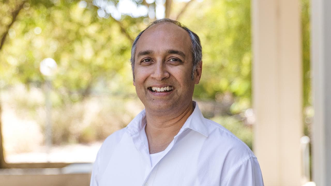 ભારતીય-અમેરિકન ગ્લાસ ફિઝિસિસ્ટ સબ્યસાચી સેન