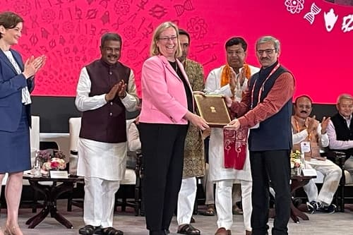 નવી દિલ્હીમાં યોજાયેલા એક કાર્યક્રમ દરમિયાન આ મંજૂરી આપવામાં આવી.