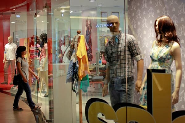 भारत ने $29 से अधिक महंगे कपड़ों पर भारी टैक्स लगाने की बात कही है। 