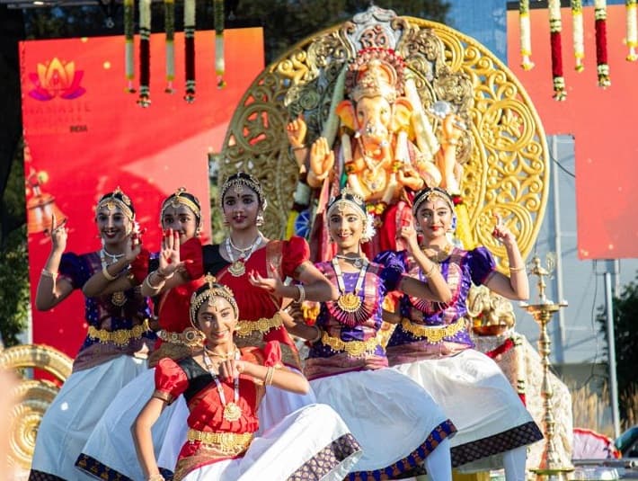 भव्य गणेश उत्सव