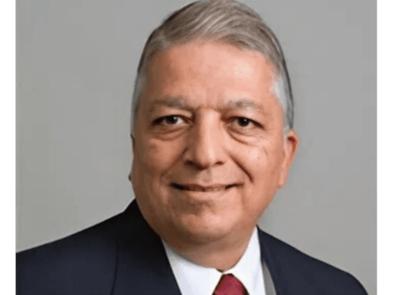 राजेश दवे के पास चिकित्सा के क्षेत्र में लंबा अनुभव है। 