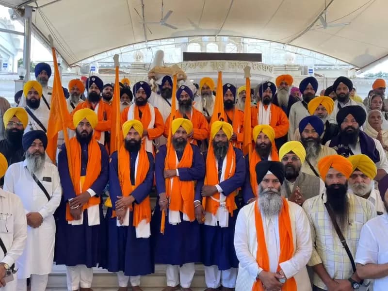ਨਗਰ ਕੀਰਤਨ ਦੀ ਰਵਾਨਗੀ ਸਮੇਂ ਦੀਆਂ ਤਸਵੀਰਾਂ