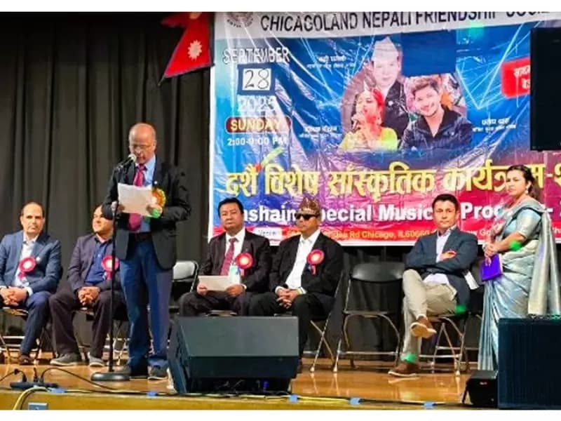 भाषण देते मुख्य अतिथि बलराम घिमिरे।