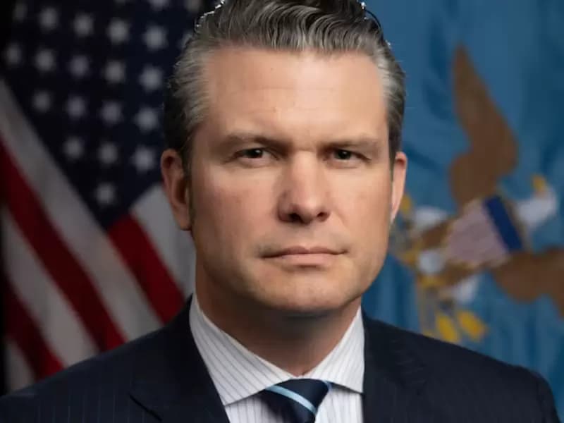  Pete Hegseth 