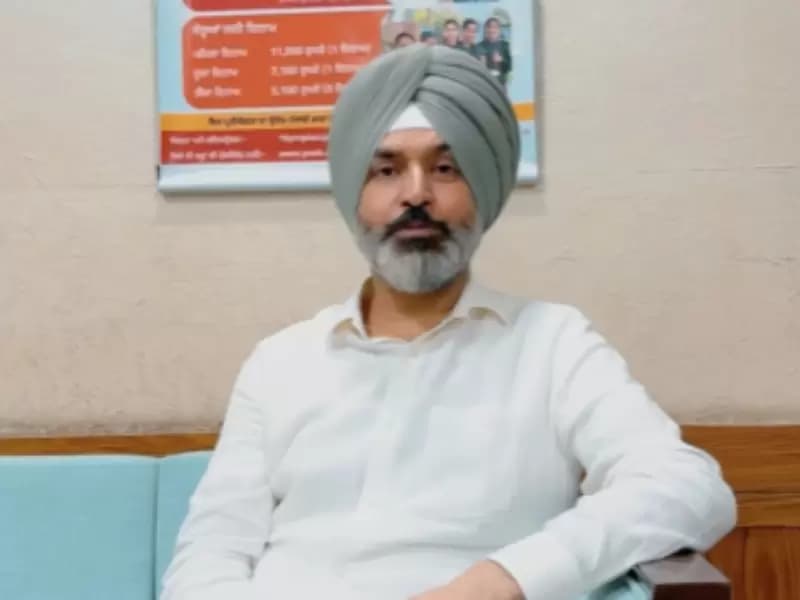 ਡਾਕਟਰ ਅਮਰਪਾਲ ਸਿੰਘ - ਚੇਅਰਮੈਨ, ਪੰਜਾਬ ਸਕੂਲ ਸਿੱਖਿਆ ਬੋਰਡ