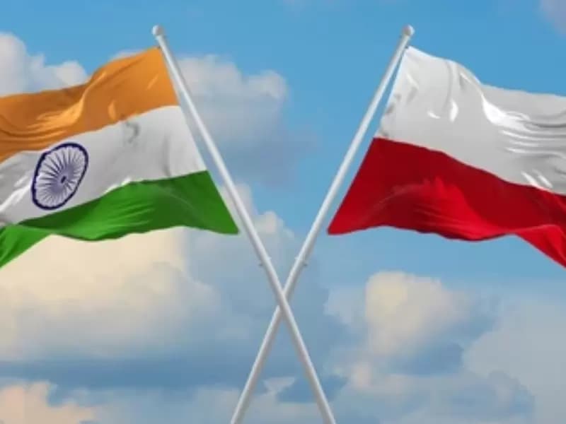 भारत और पोलेंड के राष्ट्रीय ध्वज