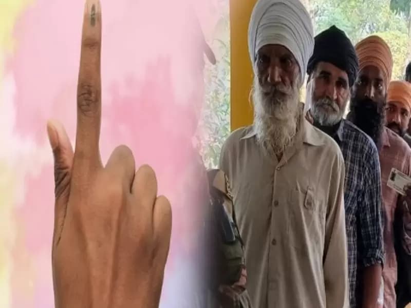 ਵੋਟਰ ਚੋਣ ਵਿੱਚ ਉਤਸ਼ਾਹ ਨਾਲ ਭਾਗ ਲੈਂਦੇ ਹੋਏ