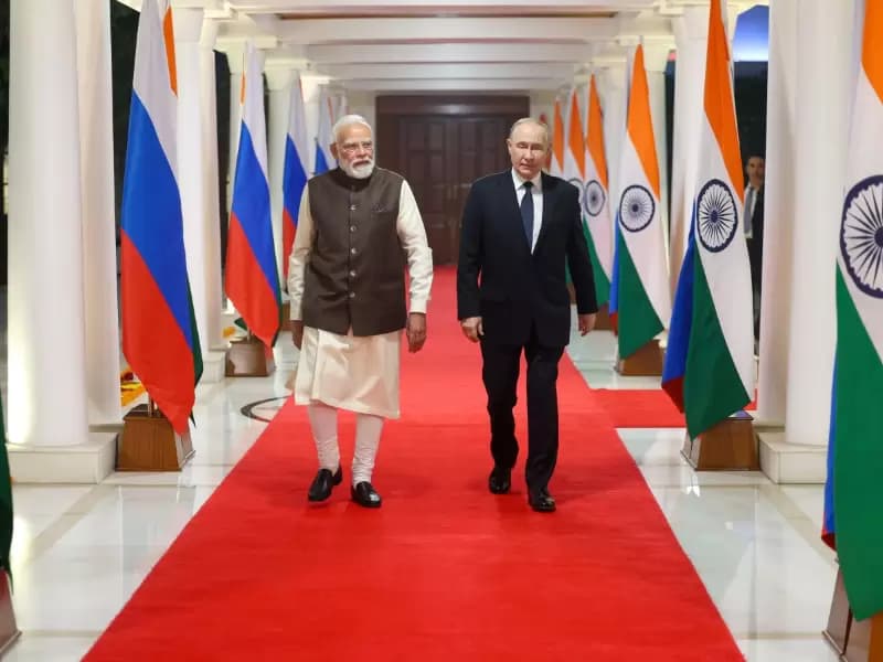 दिसंबर 2025 में आयोजित 23वें भारत-रूस वार्षिक शिखर सम्मेलन में दीर्घकालिक आर्थिक सहयोग को और मजबूत बनाने की हमारी साझा प्रतिबद्धता की फिर से पुष्टि की गई थी।