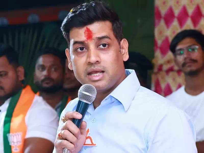 शिवसेना नेता श्रीकांत शिंदे
