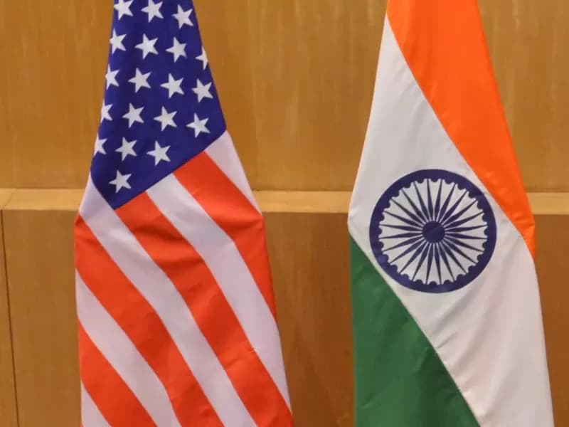 भारत और अमेरिकी राष्ट्रीय ध्वज