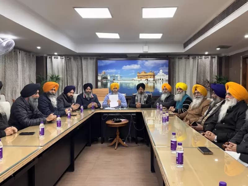 328 ਪਾਵਨ ਸਰੂਪਾਂ ਦੇ ਮਾਮਲੇ ’ਚ ਸੰਸਥਾ ਤਰਫੋਂ ਸਥਿਤੀ ਸਪੱਸ਼ਟ ਕਰਦੇ ਹੋਏ ਸ਼੍ਰੋਮਣੀ ਕਮੇਟੀ ਅਧਿਕਾਰੀ