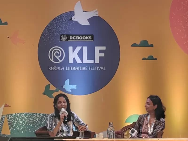 कोझिकोड में केरल साहित्य महोत्सव में किरन देसाई।