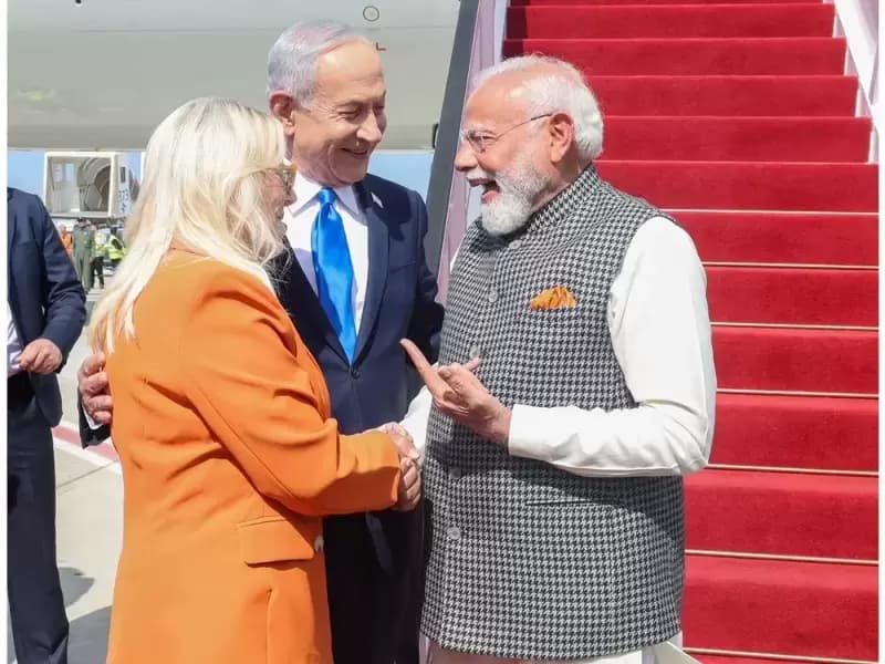 पीएम मोदी का इजरायल में भव्य स्वागत