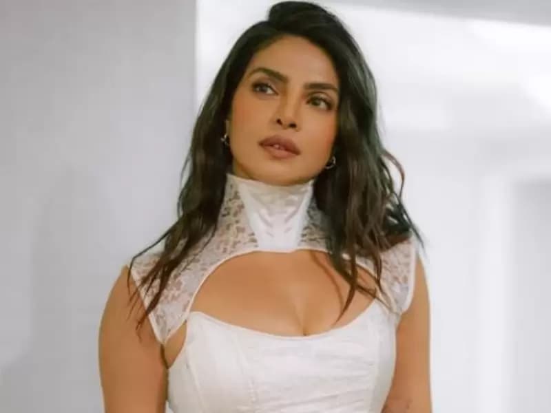  Oscars 2026: Priyanka Chopra presents Best International Feature Film with Javier Bardem