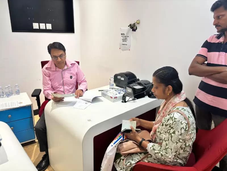 आज दम्माम, जुबैल और हाइल में भारतीय दूतावास द्वारा प्रदान की जा रही कांसुलर और अटेस्टेशन सेवाओं की झलकियां।