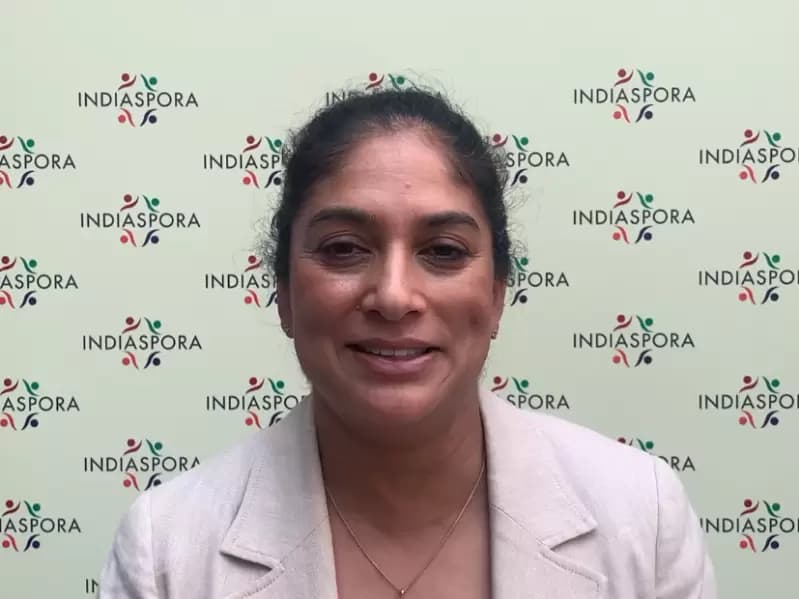 Lisa Sthalekar