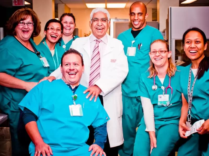 Dr. Gulshan Sethi with his cardiothoracic surgery team