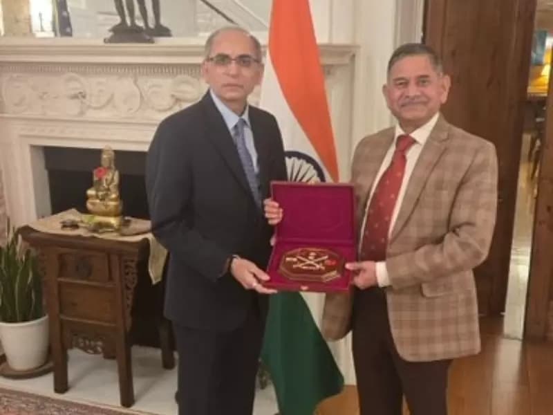 अमेरिका में भारत के राजदूत विनय मोहन क्वात्रा ने 22 अप्रैल को थल सेनाध्यक्ष जनरल उपेंद्र द्विवेदी की मेजबानी की।