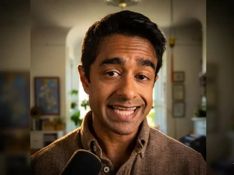 Saikat Chakrabarti 