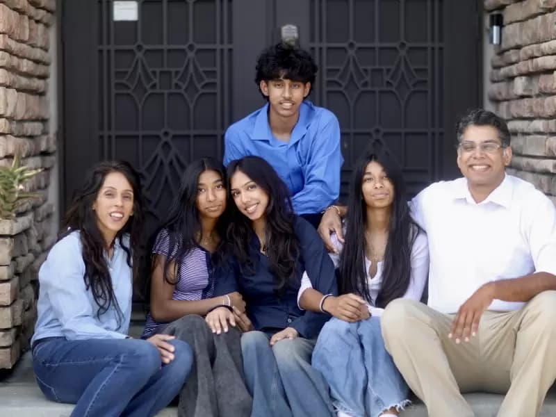 Rakhi Israni with family 