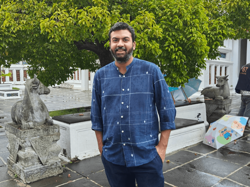 तनुज ठाकुर, 'वाइल्ड वाइल्ड ईस्ट: एक्साइल्ड अमेरिकन्स, एनस्लेव्ड इंडियंस एंड द सिस्टमिक अब्यूज़ ऑफ़ द H-1B वीजा प्रोग्राम' के लेखक
