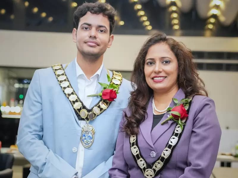 Parveen Rani with his son Tushar Kumar