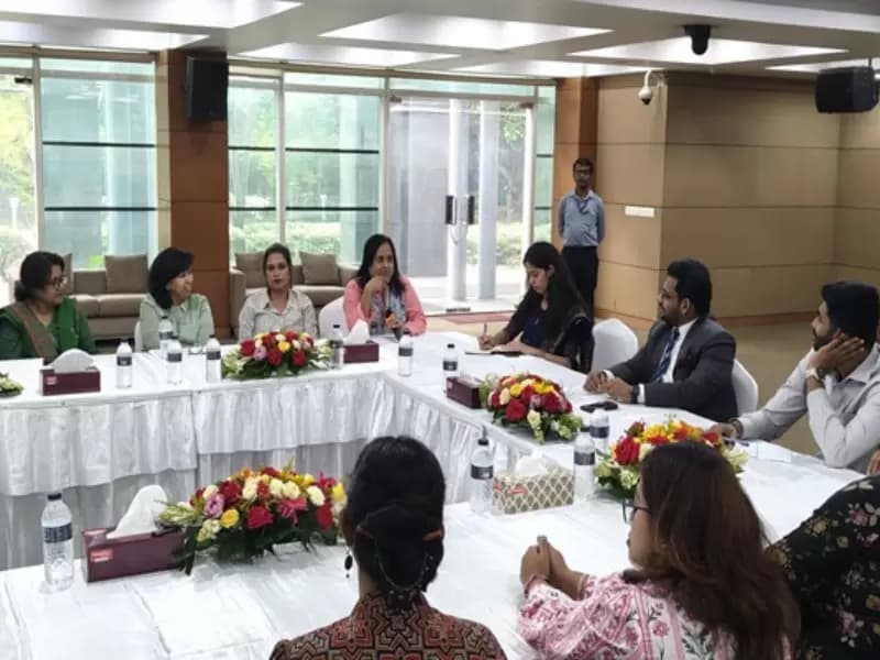 बांग्लादेश स्थित भारतीय उच्चायोग ने भारत का दौरा करके लौटीं महिला पत्रकारों से विशेष संवाद किया। 