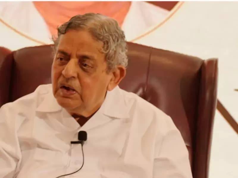Dr. H.R. Nagendra during the session 