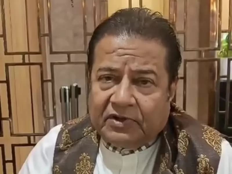 Singer Anup Jalota speaks about Indian culture and Sanatan Dharma during an interaction in Durban, South Africa.